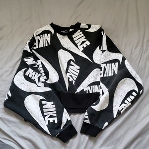 Nike Croped Sweatshirt